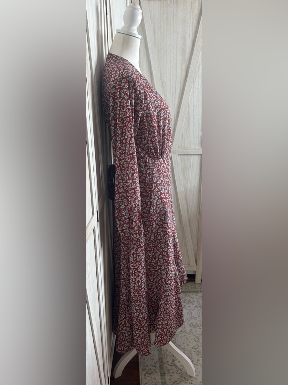 Pretty Garden EUC Floral Wrap Midi Dress Sz S Rust Blue Boho Wedding Guest Flowy - Picture 5 of 9